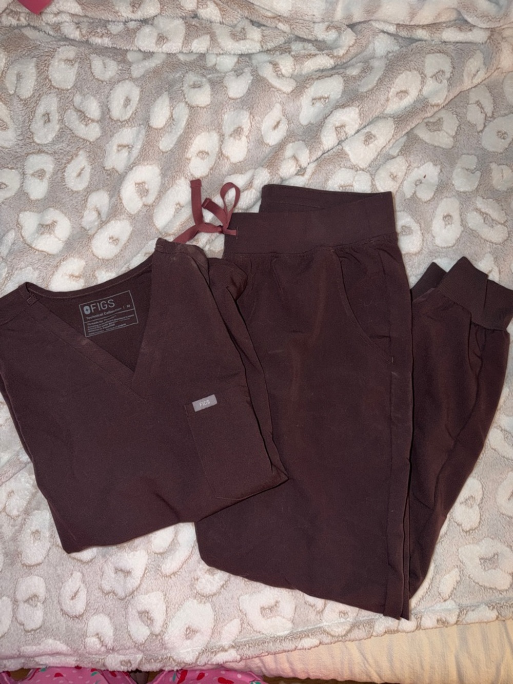 Figs Dirty Chai V-Neck Scrub Top and Jogger Pants